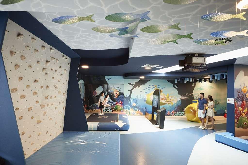 Falkensteiner Family Hotel Diadora Petrcane Faciliteter billede The Children's Museum of Oakville
