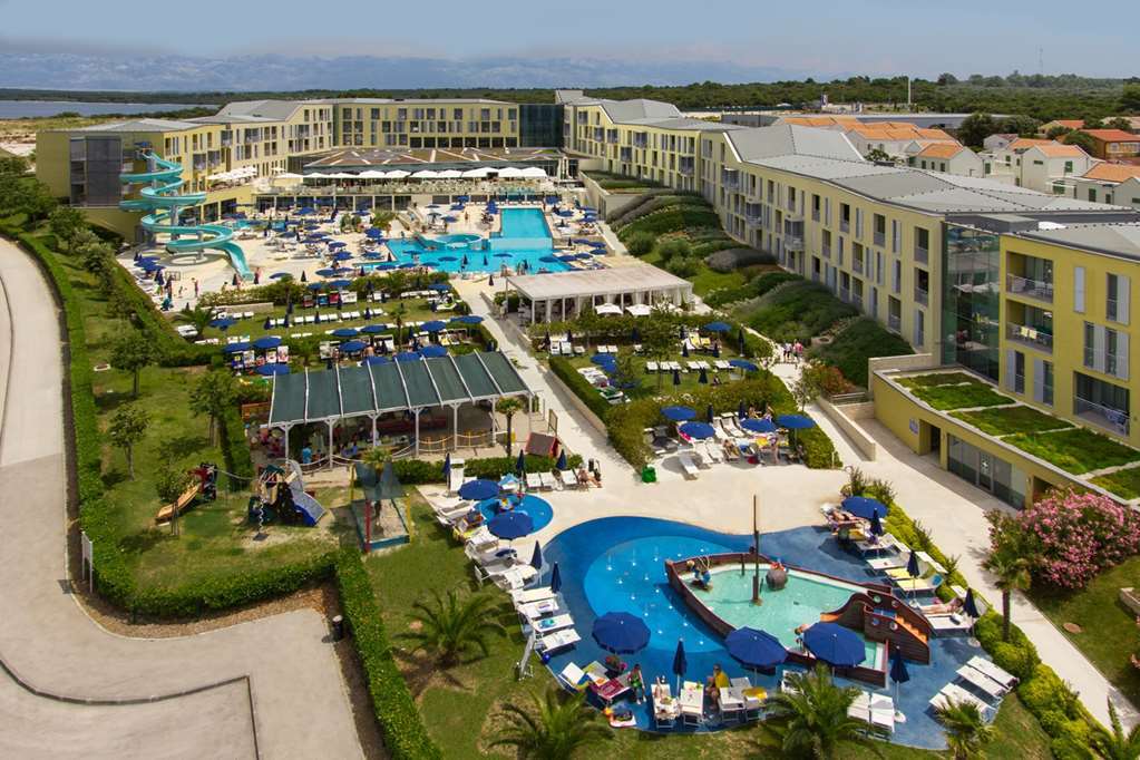 Falkensteiner Family Hotel Diadora Petrcane Eksteriør billede